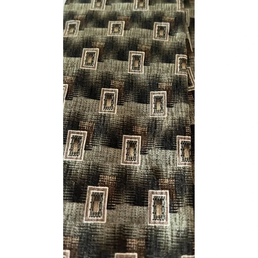 Puritan‎ Men's Tie Necktie Silk USA Green Brown Geometric Pattern Classic Length